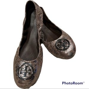 NEW Tory Burch Heidi ballet flat pewter metallic snake print 8